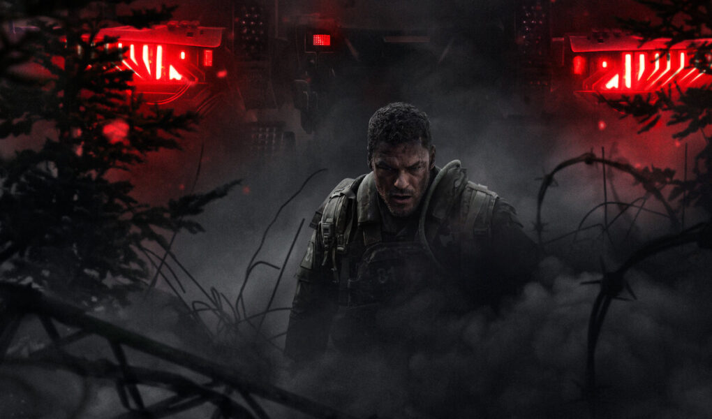 War Machine Sto Netflix: O Alan Ritchson Enantíon Exogíinon