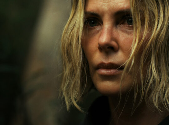 Apex: Η Σαρλίζ Θερόν σε ένα θρίλερ που κόβει την ανάσα!